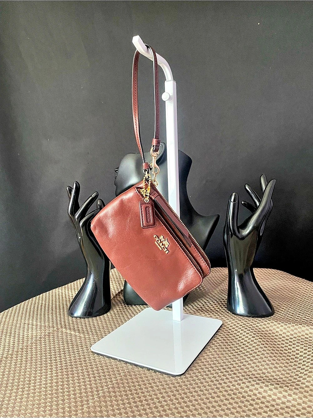Vintage Coach Brown Leather Wristlet Clutch Zip Pouch Gold Hardware